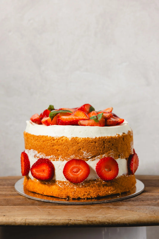 STRAWBERRIES AND CREAM SPONGE